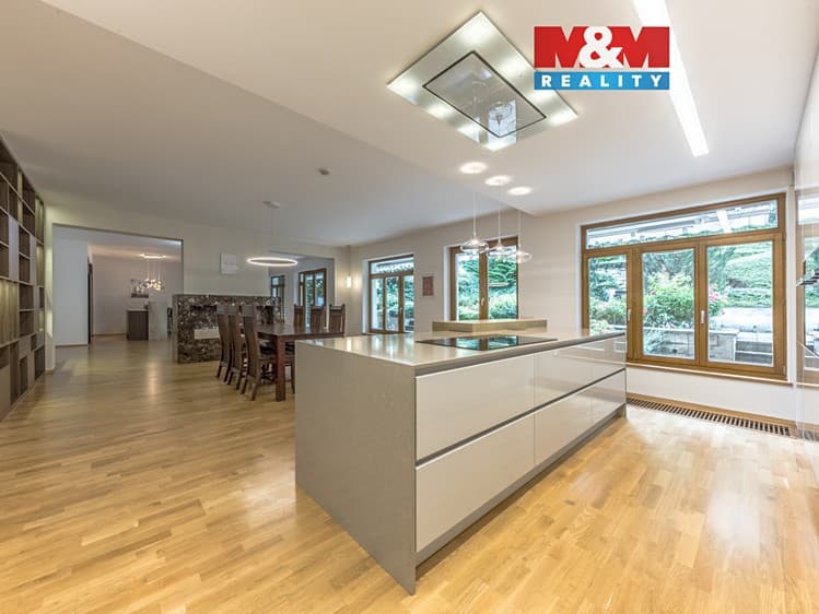 Prodej bytu 4+kk 217 m²