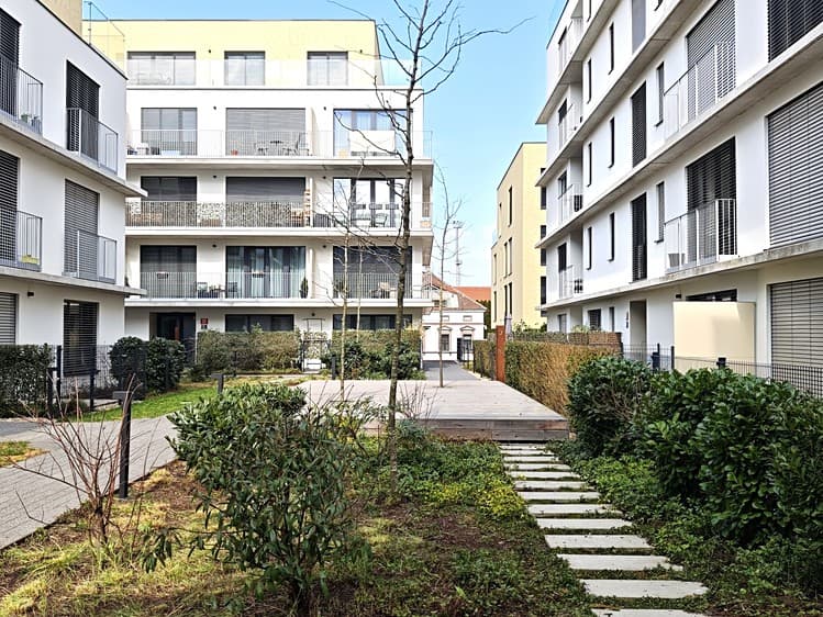 Pronájem bytu 2+kk 68 m² (Jednopodlažní)
