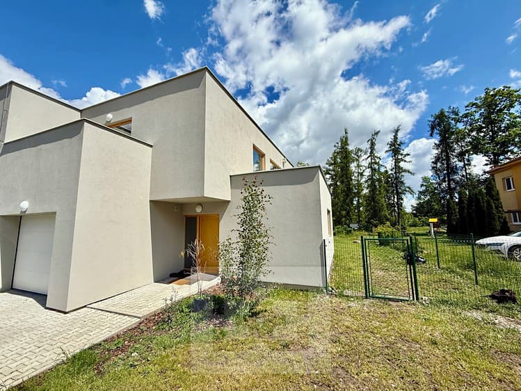 Prodej rodinného domu 181 m², pozemek 846 m²