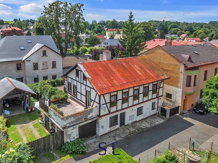 Prodej rodinného domu 180 m², pozemek 636 m²