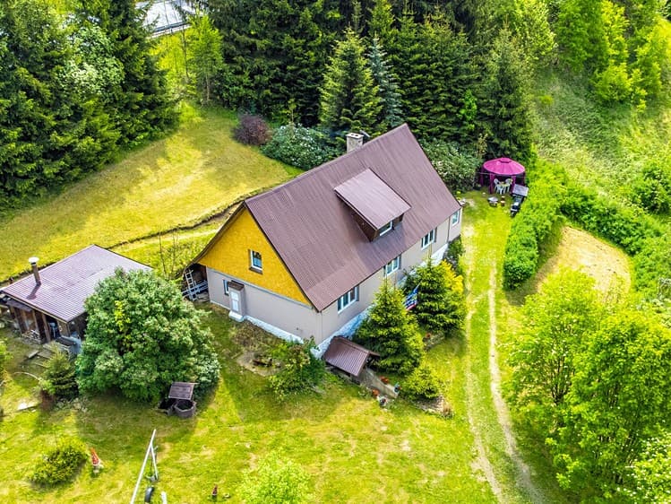 Prodej chalupy 380 m², pozemek 2 691 m²