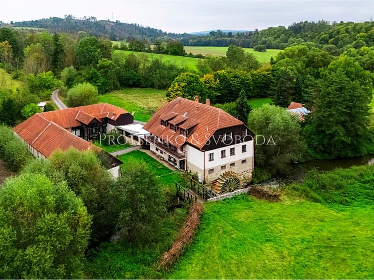 Prodej ubytovacího zařízení 1 220 m²