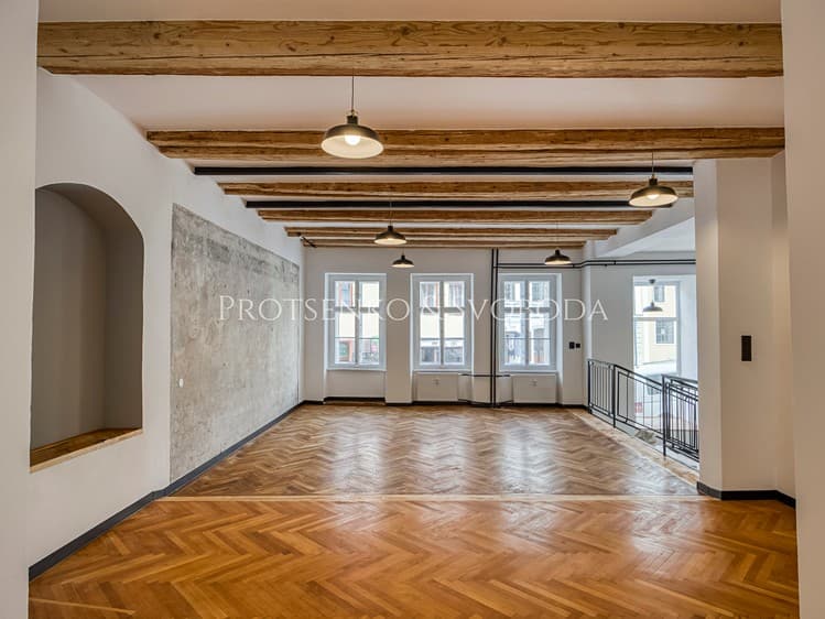 Pronájem obchodního prostoru 127 m²
