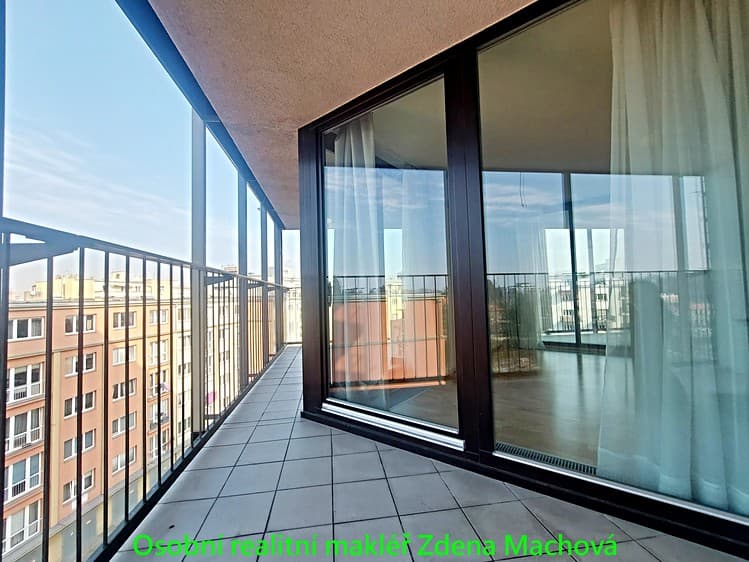 Pronájem bytu 1+kk 38 m²