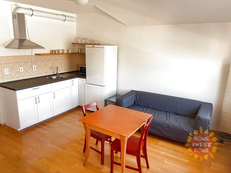 Pronájem bytu 1+kk 35 m²