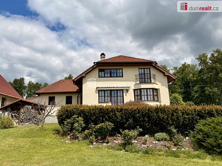 Prodej vily 390 m², pozemek 934 m²