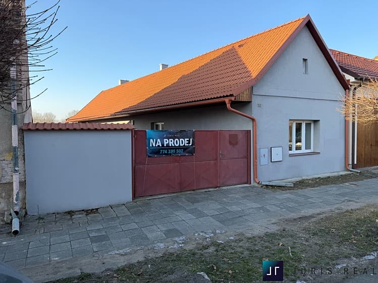 Prodej rodinného domu 100 m², pozemek 244 m²