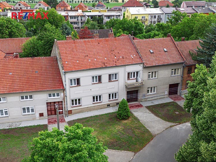 Prodej rodinného domu 220 m², pozemek 993 m²
