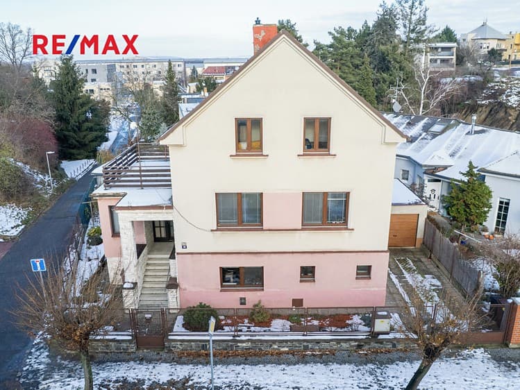 Prodej rodinného domu 180 m², pozemek 296 m²