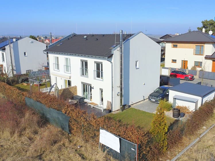 Pronájem rodinného domu 94 m², pozemek 300 m²