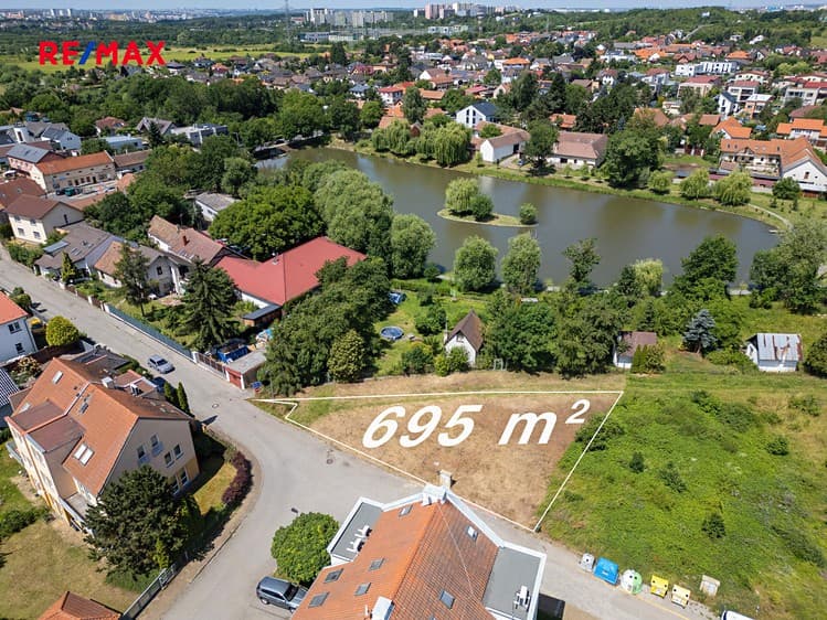 Prodej stavebního pozemku 695 m²
