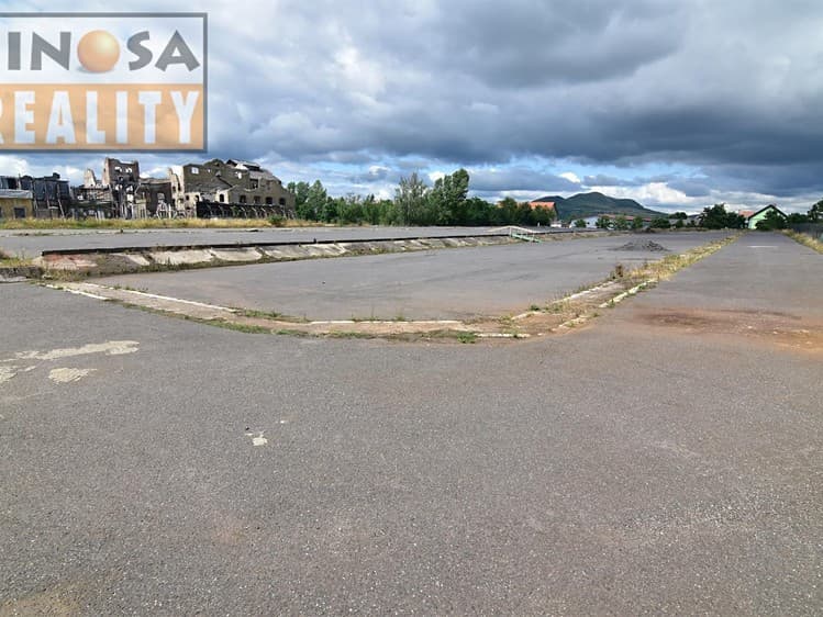 Pronájem komerčního pozemku 10 000 m²
