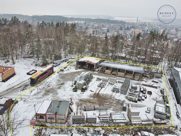 Pronájem komerčního pozemku 2 690 m²