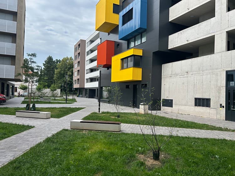 Prodej obchodního prostoru 92 m²
