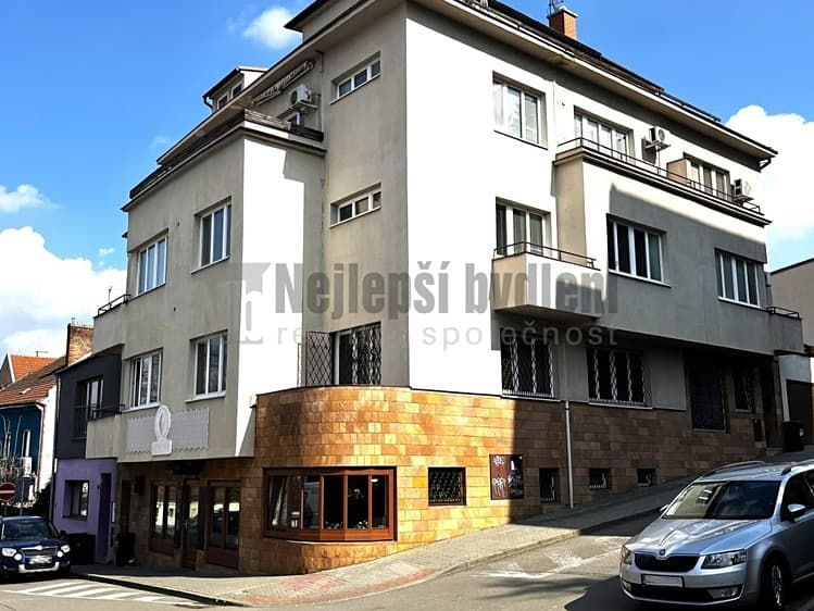 Prodej obchodního prostoru 87 m²
