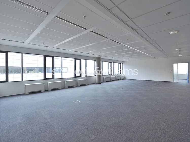 Pronájem kanceláře 1 154 m²