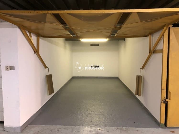 Pronájem garáže 17 m²