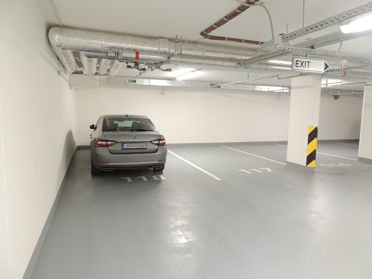 Pronájem garážového stání 19 m²