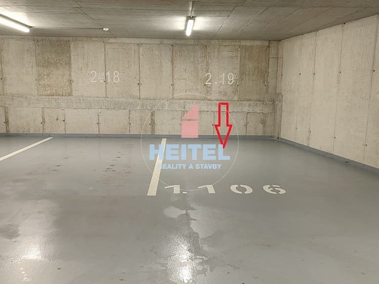 Pronájem garážového stání 19 m²