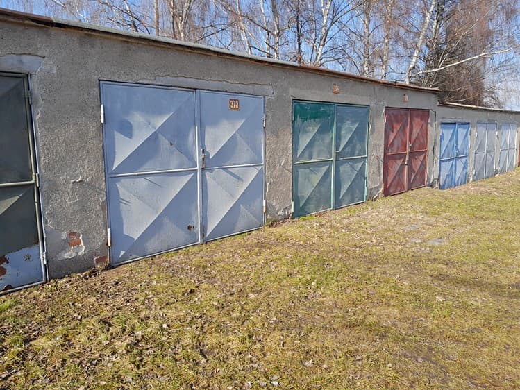 Pronájem garáže 15 m²