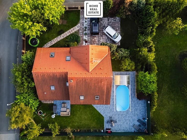Prodej vily 206 m², pozemek 809 m²