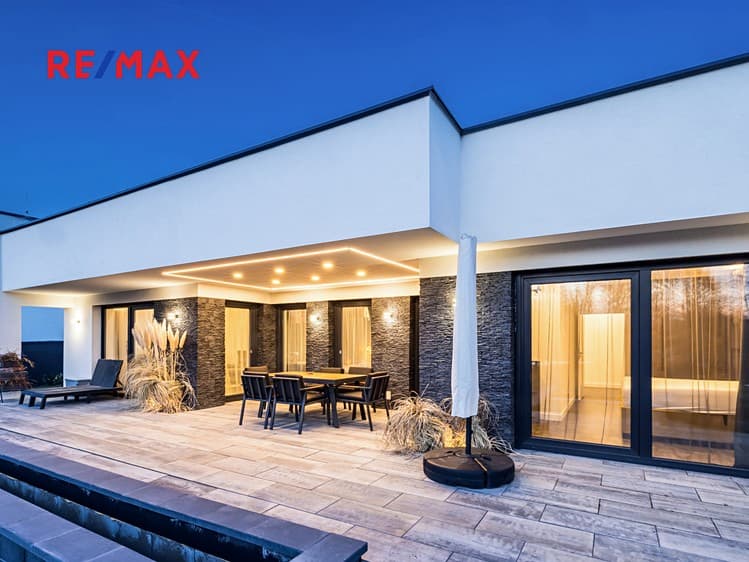 Prodej rodinného domu 116 m², pozemek 2 864 m²