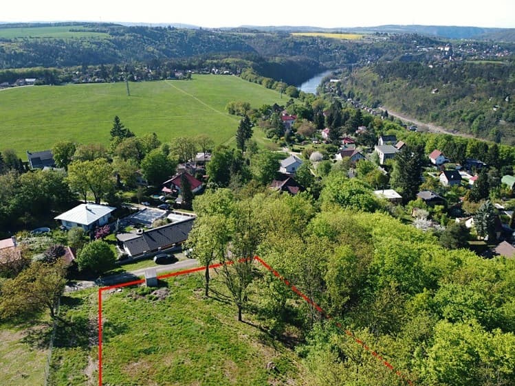 Prodej stavebního pozemku 921 m²