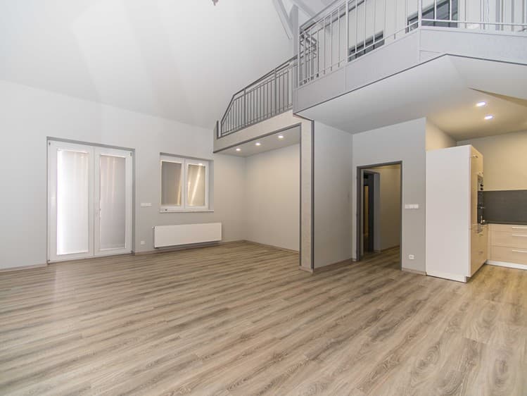 Pronájem bytu 3+1 180 m² (Mezonet)