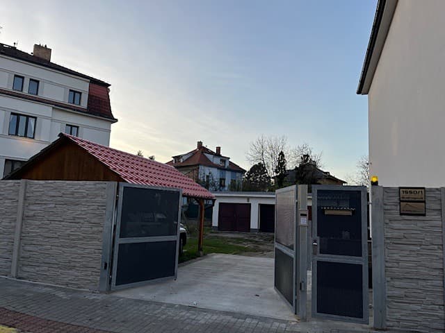 Prodej garáže 17 m²