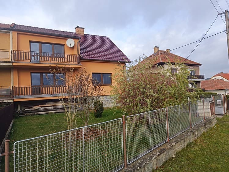 Pronájem bytu 3+1 85 m² (Mezonet)