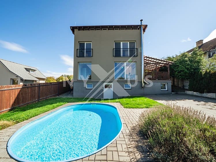 Prodej rodinného domu 160 m², pozemek 498 m²
