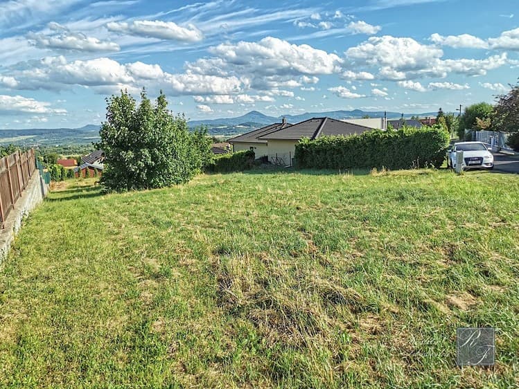 Prodej stavebního pozemku 1 147 m²