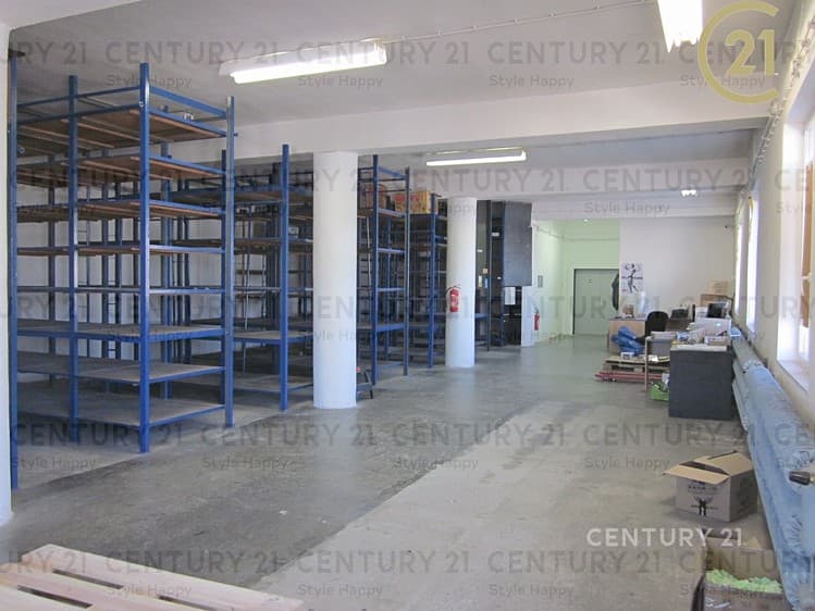 Pronájem skladového prostoru 186 m²