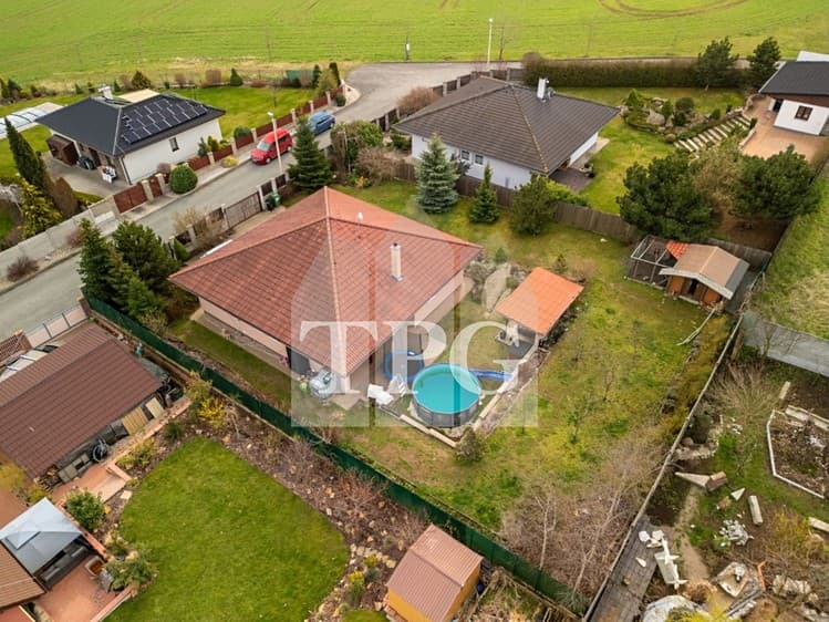 Prodej rodinného domu 144 m², pozemek 827 m²