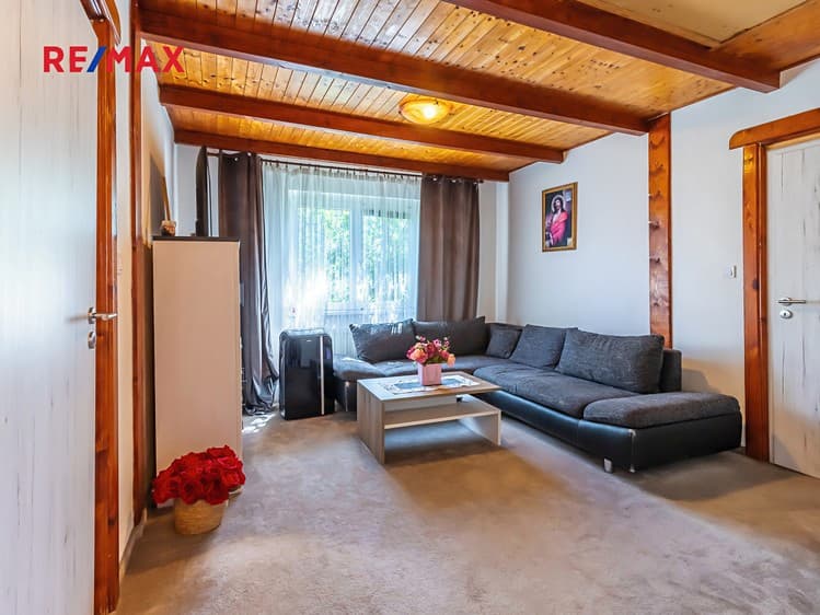 Prodej rodinného domu 181 m², pozemek 900 m²