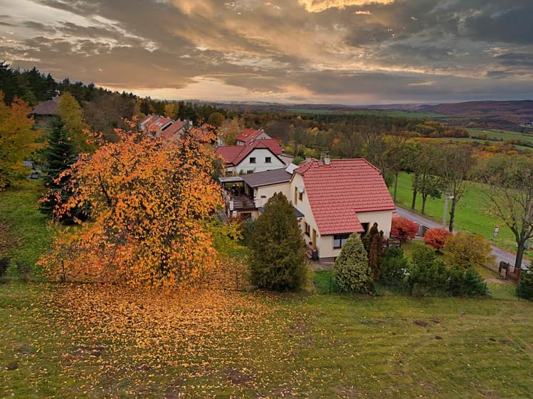 Prodej rodinného domu 194 m², pozemek 1 039 m²
