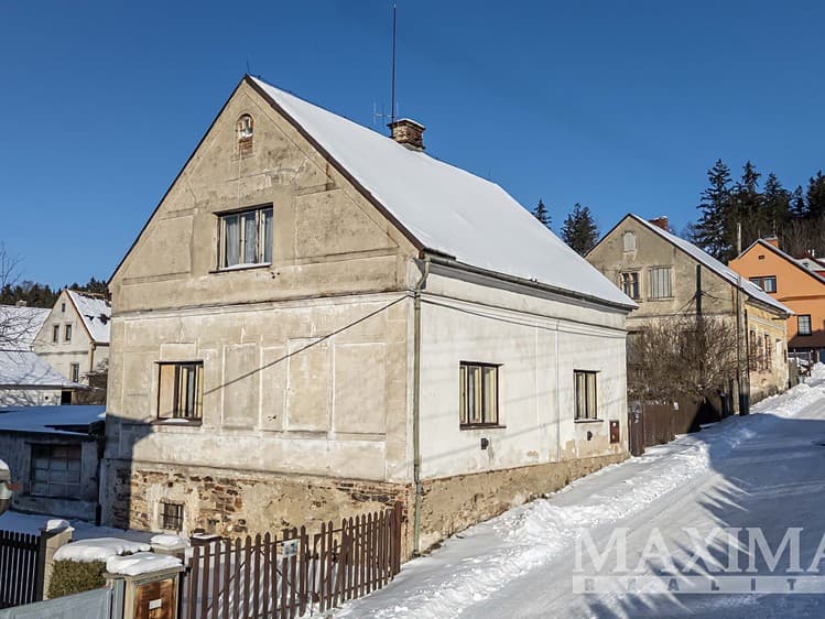 Prodej rodinného domu 195 m², pozemek 1 223 m²