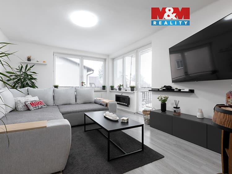 Prodej rodinného domu 262 m², pozemek 843 m²