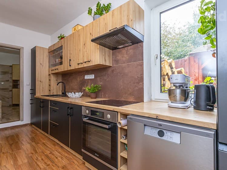 Prodej rodinného domu 102 m², pozemek 99 m²