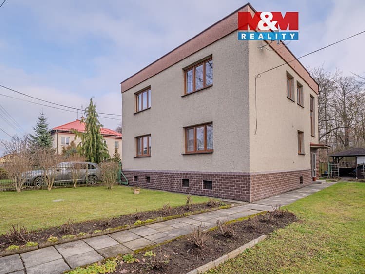 Prodej rodinného domu 200 m², pozemek 1 295 m²