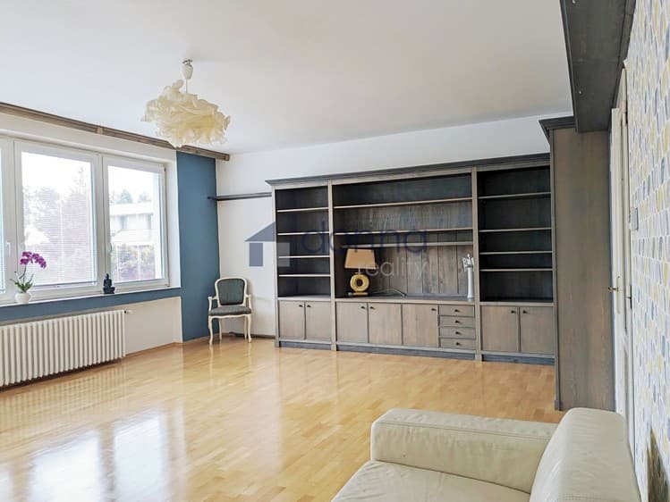 Pronájem rodinného domu 260 m², pozemek 143 m²