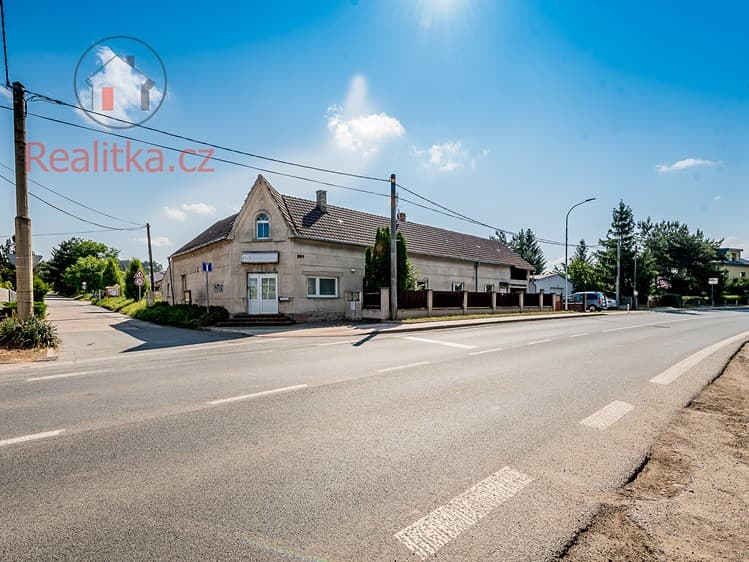 Pronájem rodinného domu 300 m², pozemek 700 m²
