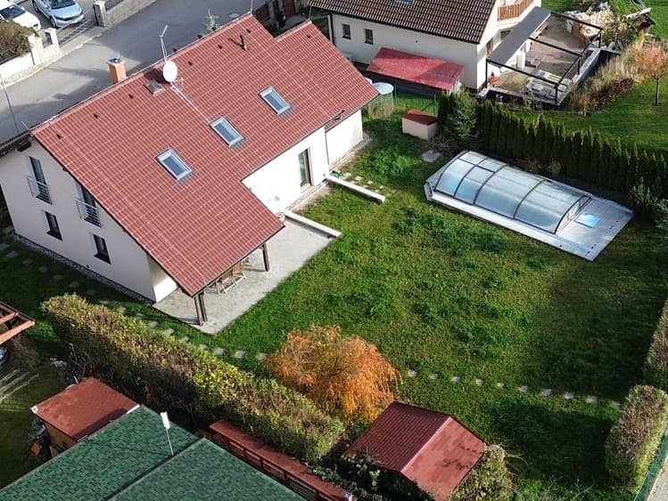 Pronájem rodinného domu 163 m², pozemek 781 m²