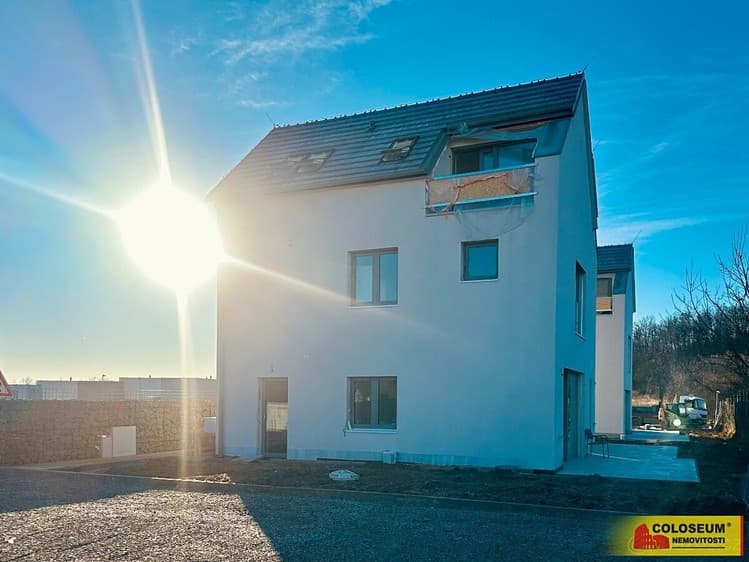 Pronájem rodinného domu 120 m², pozemek 491 m²