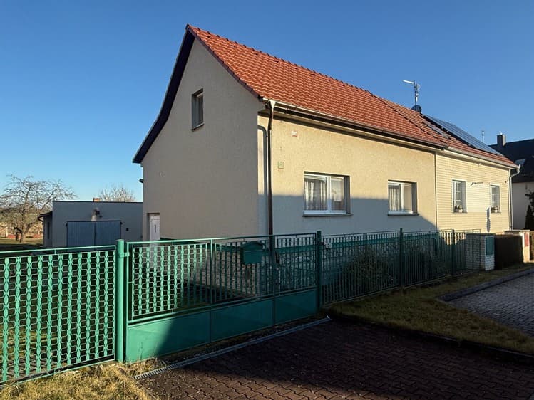 Pronájem rodinného domu 115 m², pozemek 977 m²