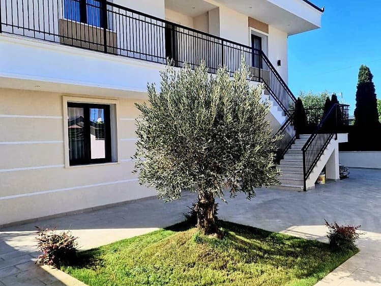 Prodej vily 235 m², pozemek 500 m²
