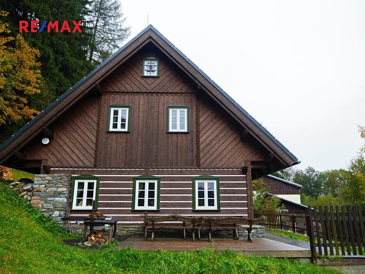 Prodej chalupy 212 m², pozemek 590 m²
