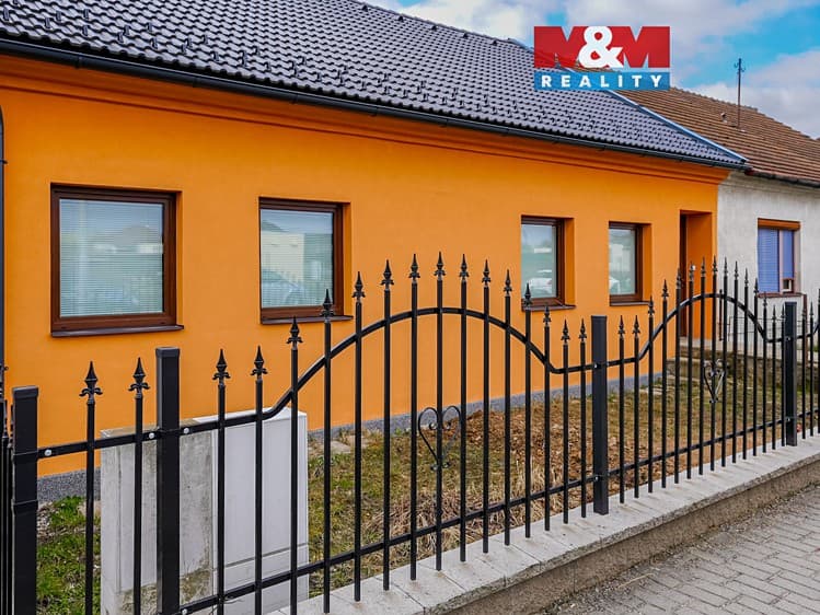 Prodej rodinného domu 96 m², pozemek 1 055 m²
