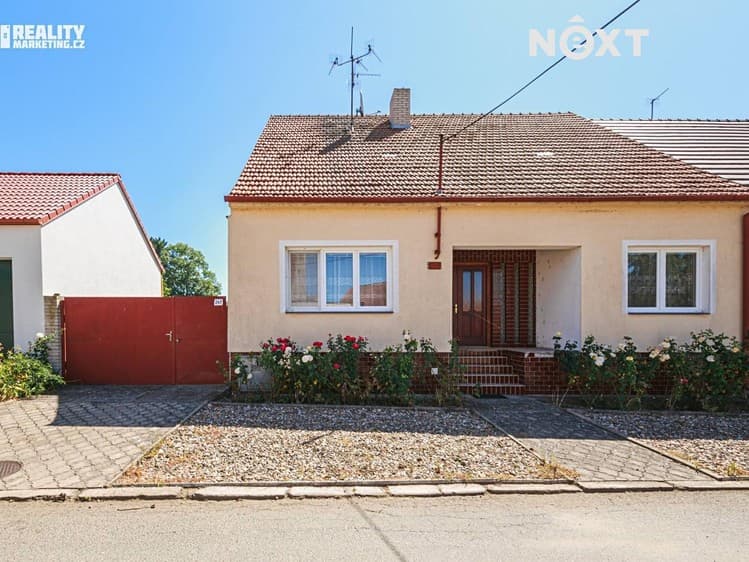 Prodej rodinného domu 210 m², pozemek 443 m²