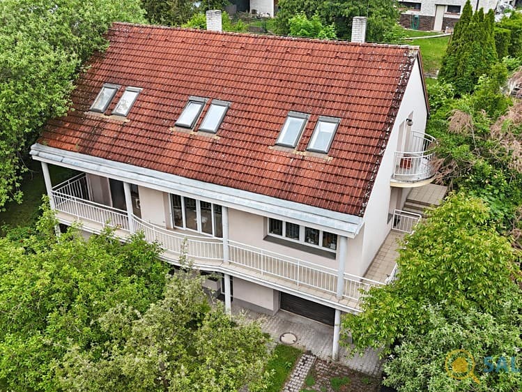 Prodej rodinného domu 337 m², pozemek 1 319 m²